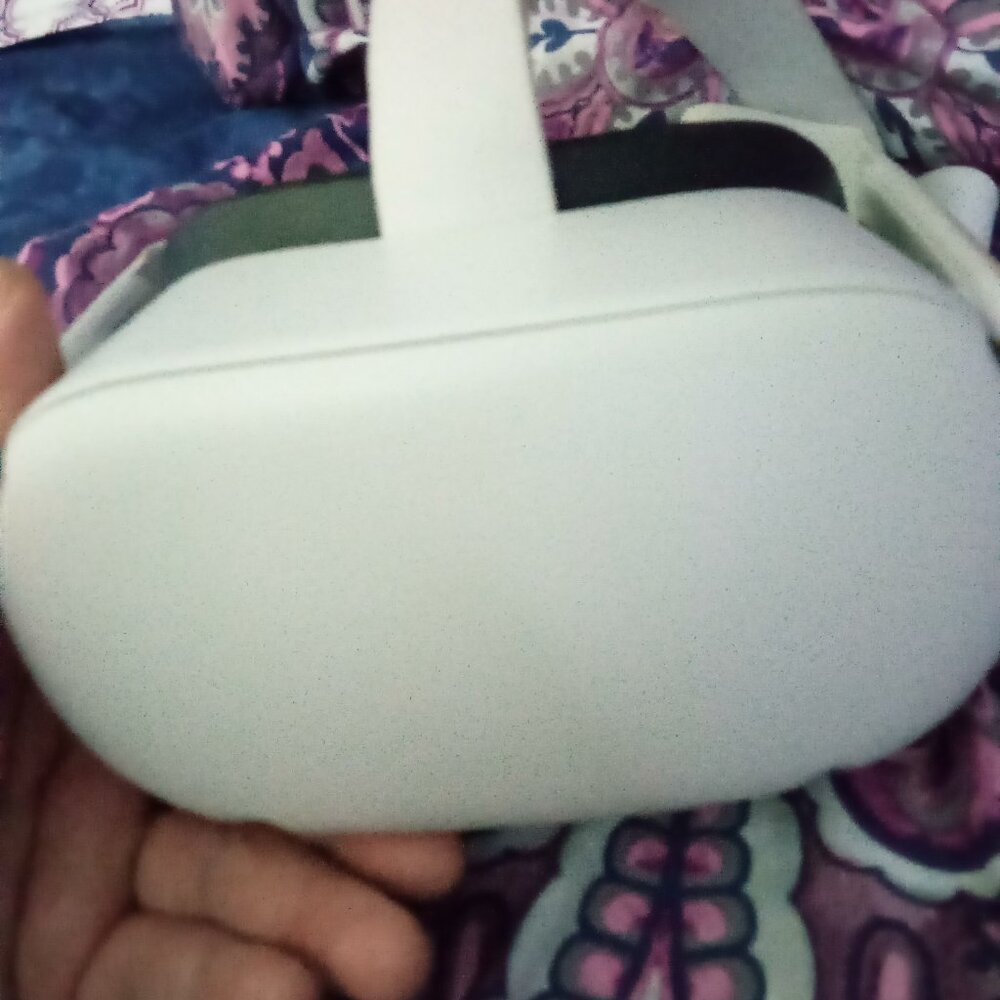 Oculus Standalone 64GB Meta quest 2 Without Controllers